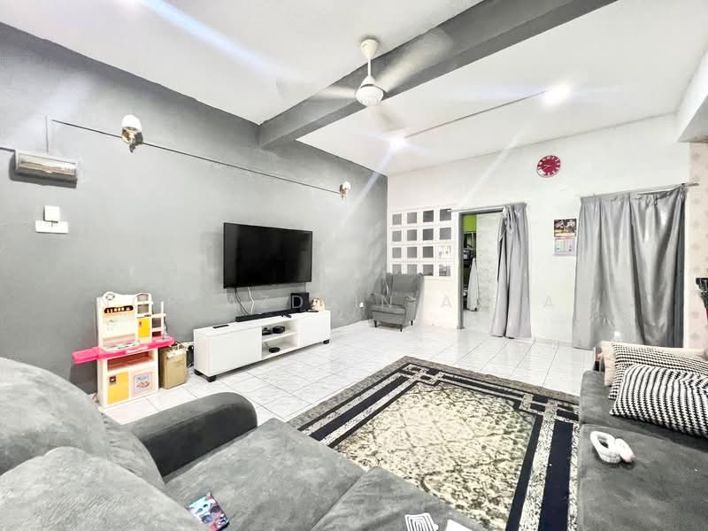 2-storey Terraced House for Sale in Taman Seri Mewah (Kajang) - Nor Azdlin Adnan - Living Room - PropertyGuru.com.my