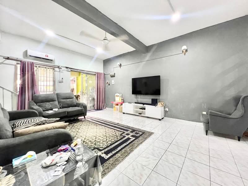 2-storey Terraced House for Sale in Taman Seri Mewah (Kajang) - Nor Azdlin Adnan - Living Room - PropertyGuru.com.my