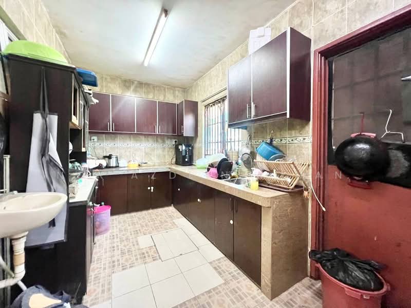 2-storey Terraced House for Sale in Taman Seri Mewah (Kajang) - Nor Azdlin Adnan - Kitchen - PropertyGuru.com.my