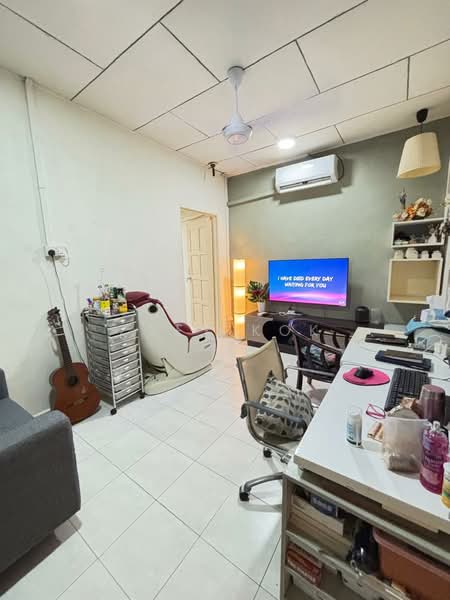 2-storey Terraced House for Sale in Johor Bahru (Johor) - Zoey Kok - Living Room - PropertyGuru.com.my