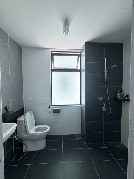 Wave @ Marina Cove untuk Untuk Disewa - RM 2,500 /bulan, Mac 2026 - Bathroom - PropertyGuru.com.my