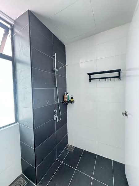 Wave @ Marina Cove untuk Untuk Disewa - RM 2,500 /bulan, Mac 2026 - Bathroom - PropertyGuru.com.my