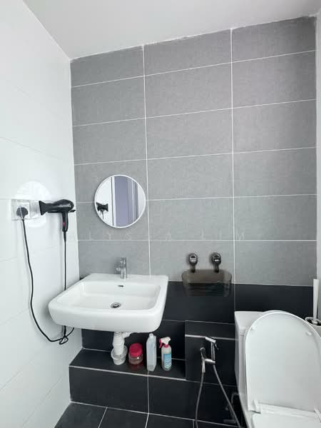 Wave @ Marina Cove untuk Untuk Disewa - RM 2,500 /bulan, Mac 2026 - Bathroom - PropertyGuru.com.my