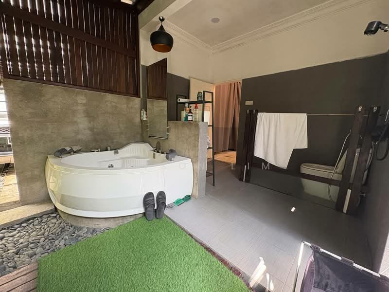 Bungalow for Sale in Johor Bahru (Johor) - Jayson Lim - Bathroom - PropertyGuru.com.my