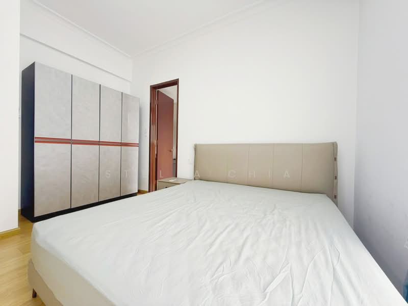 Condominium for Rent at Royal Strand @ Country Garden Danga Bay - Stella Chia - Bedroom - PropertyGuru.com.my