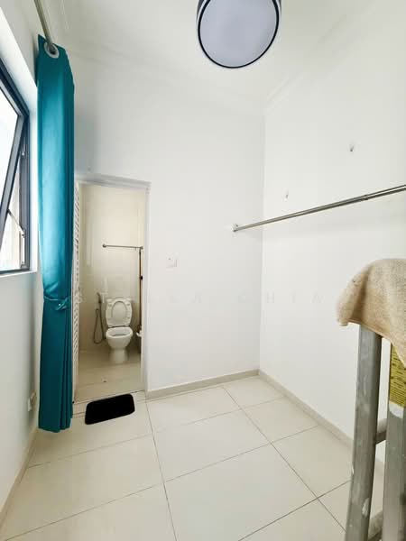 Condominium for Rent at Royal Strand @ Country Garden Danga Bay - Stella Chia - Bathroom - PropertyGuru.com.my