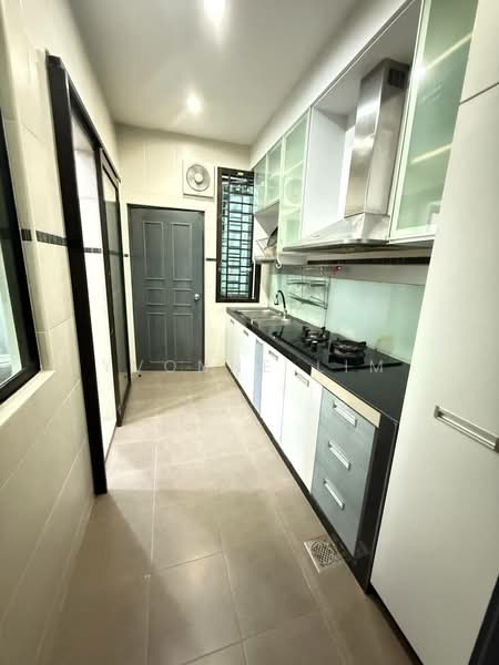 Cluster House for Sale in Taman Austin Heights (Tebrau) - Yvonne Lim - Kitchen - PropertyGuru.com.my