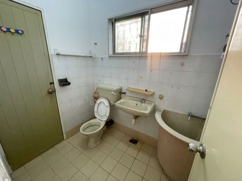 SS2 untuk Untuk Disewa - RM 3,300 /bulan, Apr 2026 - Bathroom - PropertyGuru.com.my