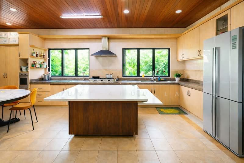 Bungalow for Sale in Country Heights (Kajang) - Fauzi Abdullah - Kitchen - PropertyGuru.com.my