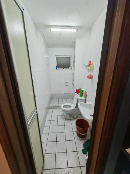 Condominium for Sale at Perdana View - Nor Azhar Azlan - Bathroom - PropertyGuru.com.my