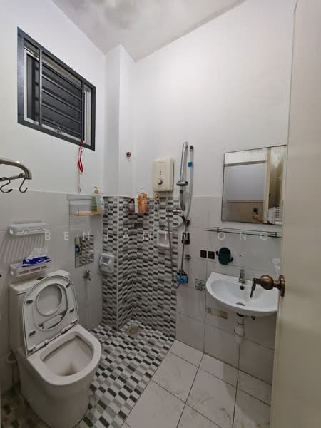 Terraced House for Sale in Setia Eco Gardens (Gelang Patah) - Benjamin Ong - Bathroom - PropertyGuru.com.my