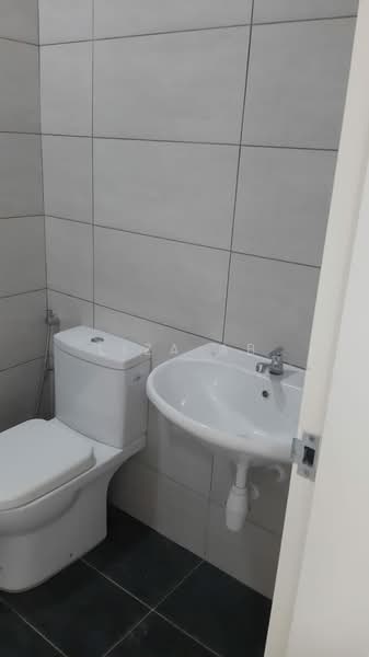 Service Residence for Rent at Residensi Rimbun @ Canopy Hills - Liza AB - Bathroom - PropertyGuru.com.my