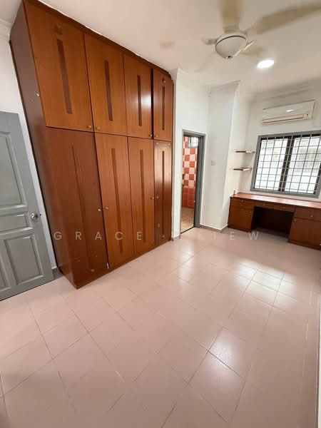 2-storey Terraced House for Sale in Taman Mount Austin (Tebrau) - Grace Chiew - Bedroom - PropertyGuru.com.my