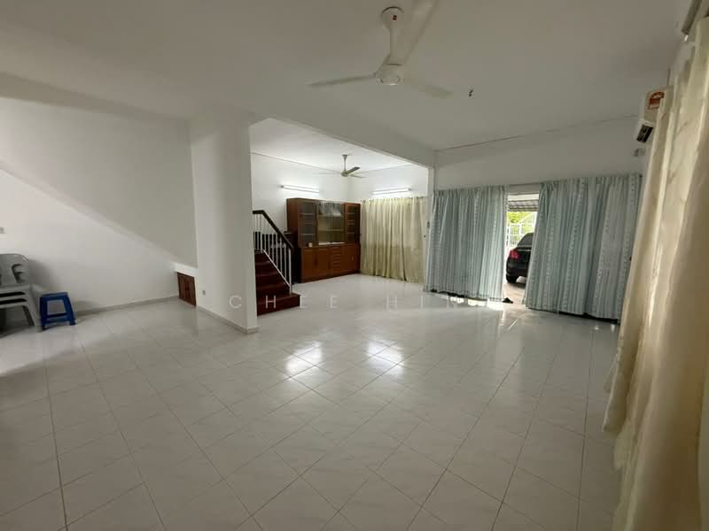 2-storey Terraced House for Rent in SS2 (Petaling Jaya) - Chee Hin - Living Room - PropertyGuru.com.my