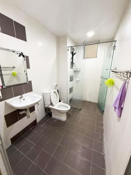 Condominium for Rent at The Golden Triangle Condominium - Andrew Chow - Bathroom - PropertyGuru.com.my