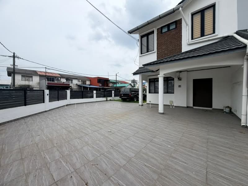 2-storey Terraced House for Sale in Pekan Nanas (Johor) - Lilara Tiew - Exterior - PropertyGuru.com.my