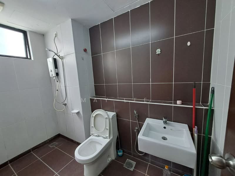 Service Residence for Sale at The Garden Residences - May Lee - Bathroom - PropertyGuru.com.my