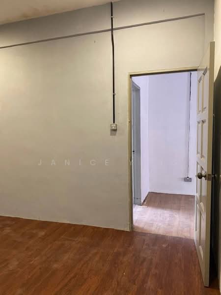 Shop for Sale in Taman Tasek (Johor Bahru) - Janice Yong - Interior - PropertyGuru.com.my