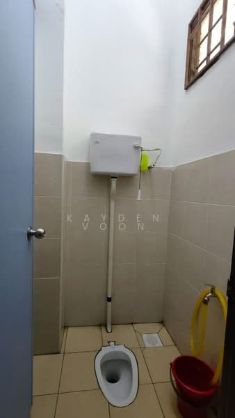 Shop for Sale in Johor Bahru (Johor) - Kayden Voon - Bathroom - PropertyGuru.com.my