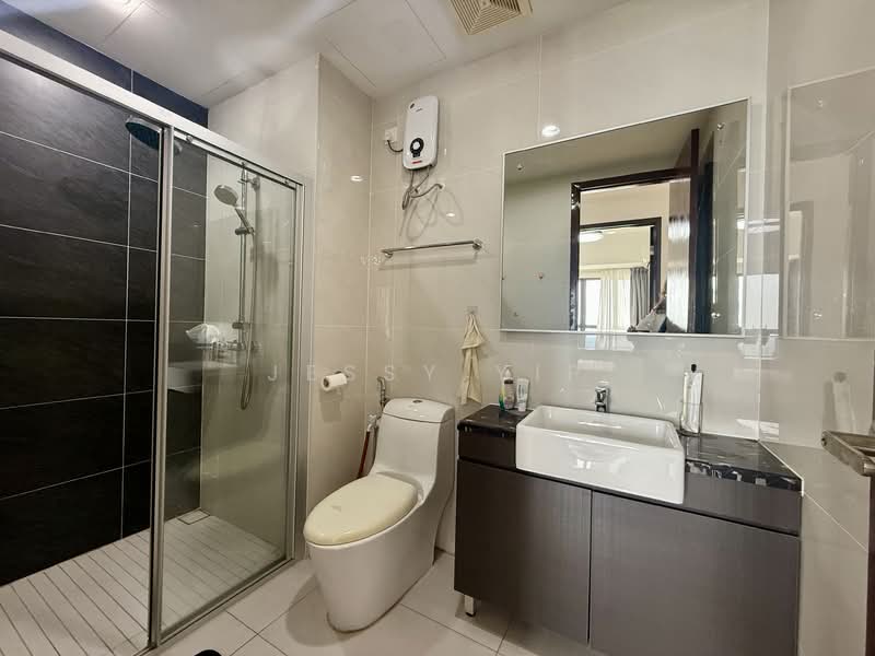Condominium for Rent at Royal Strand @ Country Garden Danga Bay - Jessy Yip - Bathroom - PropertyGuru.com.my