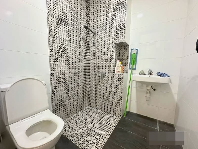 Semi-Detached House for Sale in Setia Alam (Selangor) - Louis Chan - Bathroom - PropertyGuru.com.my