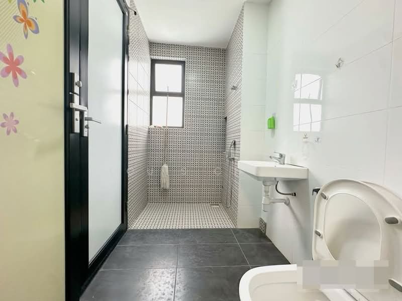 Semi-Detached House for Sale in Setia Alam (Selangor) - Louis Chan - Bathroom - PropertyGuru.com.my