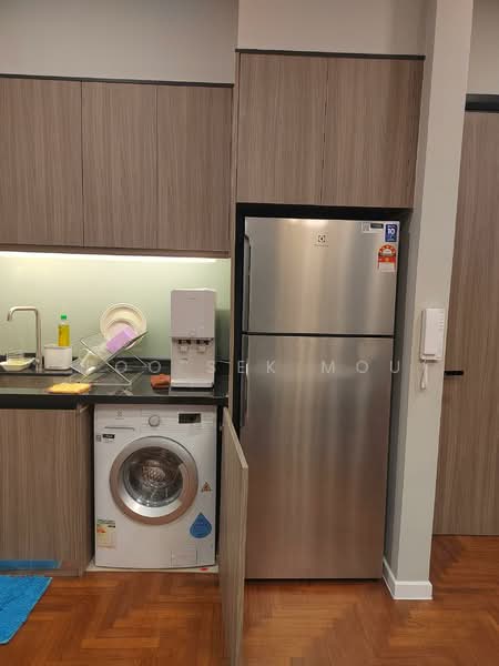 Service Residence for Rent at Bloomsvale Menara Vista Petaling - Foo Sek Mou - Kitchen - PropertyGuru.com.my