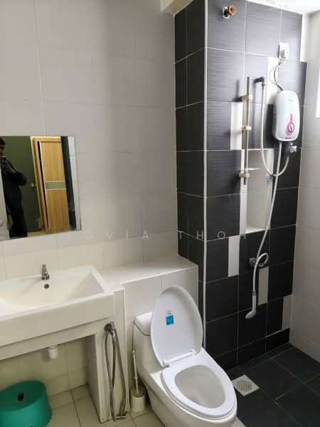 Service Residence for Rent at D'Ambience Residences (Pangsapuri Ikatan Flora) - Jovia Thoh - Bathroom - PropertyGuru.com.my