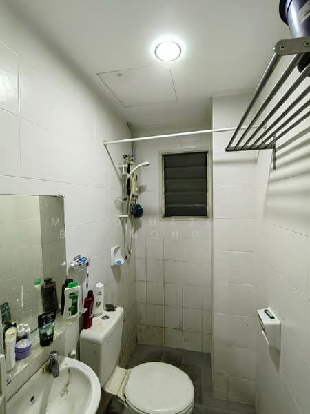 Apartment for Sale at Kemuning Aman - Mohd Hazlan bin Mohd Sopi - Bathroom - PropertyGuru.com.my