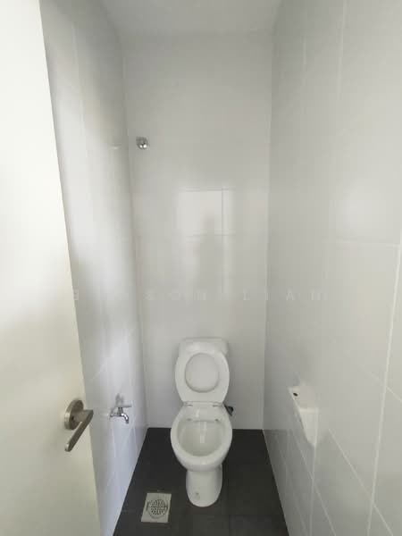 Kedai untuk Disewa di Puncak Alam (Selangor) - Benson Lian - Bathroom - PropertyGuru.com.my