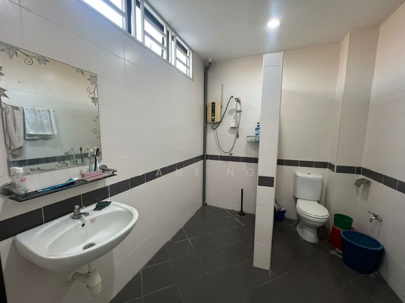 2.5-storey Terraced House for Sale in Taman Bukit Minyak Utama (Bukit Mertajam) - Jane Ng - Bathroom - PropertyGuru.com.my