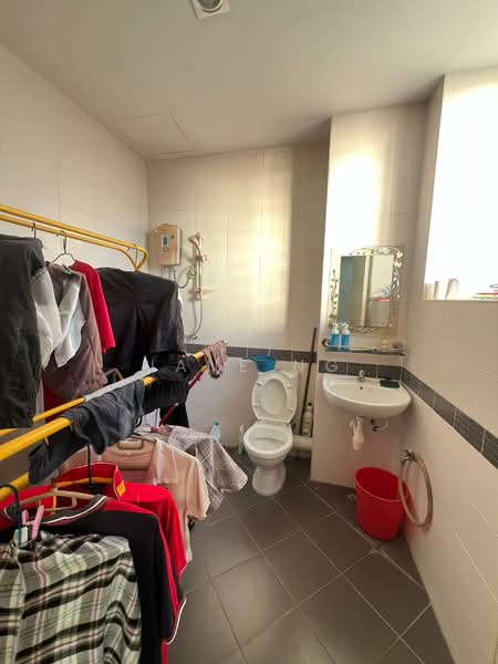 2.5-storey Terraced House for Sale in Taman Bukit Minyak Utama (Bukit Mertajam) - Jane Ng - Bathroom - PropertyGuru.com.my