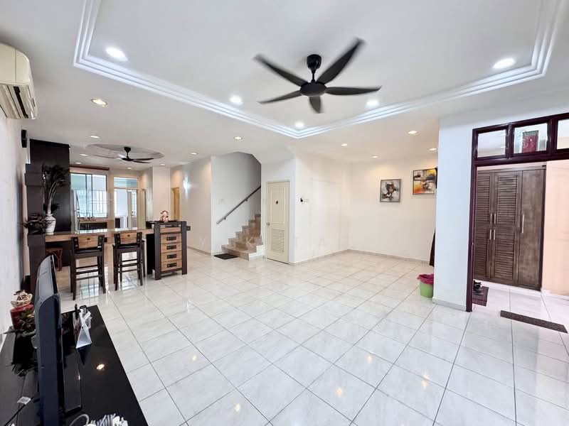 Impian Emas Impian Emas Impians Emas untuk Untuk Dijual - RM 950,000, Apr 2026 - Living Room - PropertyGuru.com.my