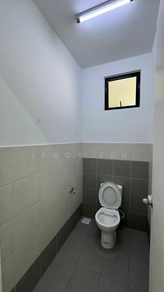 Factory for Rent in Taman Industri Jaya (Skudai) - Jercy Ten - Bathroom - PropertyGuru.com.my