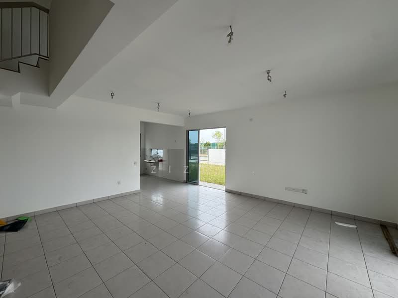 2-storey Terraced House for Sale in Bandar Bukit Raja (Klang) - Azizol . - Living Room - PropertyGuru.com.my