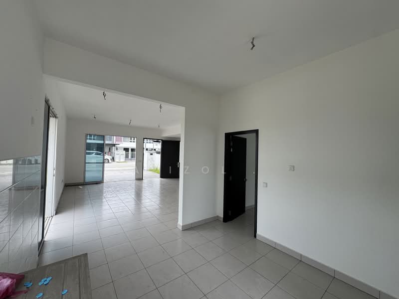 2-storey Terraced House for Sale in Bandar Bukit Raja (Klang) - Azizol . - Interior - PropertyGuru.com.my