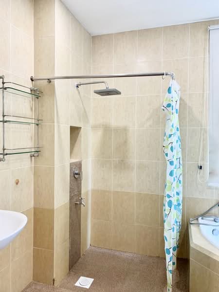 Bungalow for Sale in Taman Mount Austin (Tebrau) - Yik Tat - Bathroom - PropertyGuru.com.my
