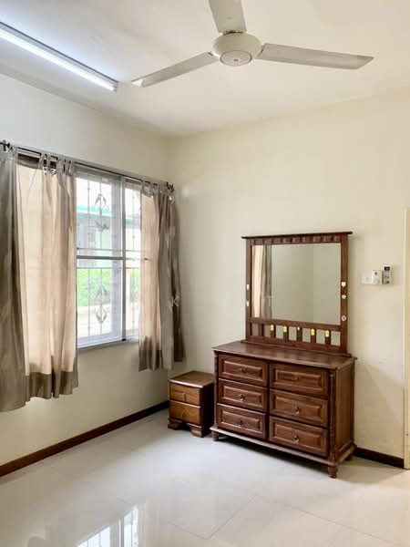 Bungalow for Sale in Taman Mount Austin (Tebrau) - Yik Tat - Bedroom - PropertyGuru.com.my