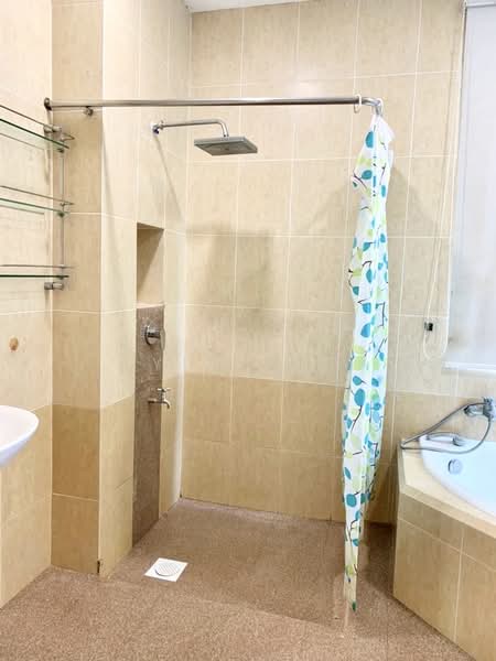 Bungalow for Sale in Taman Mount Austin (Tebrau) - Yik Tat - Bathroom - PropertyGuru.com.my