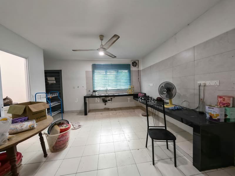 Batu Kawa taman lovely land single storey immediately House for rent untuk Untuk Disewa - RM 1,700 /bulan, Mac 2026 - Kitchen - PropertyGuru.com.my