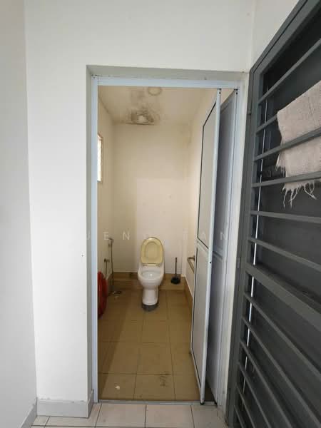 Batu Kawa taman lovely land single storey immediately House for rent untuk Untuk Disewa - RM 1,700 /bulan, Mac 2026 - Bathroom - PropertyGuru.com.my