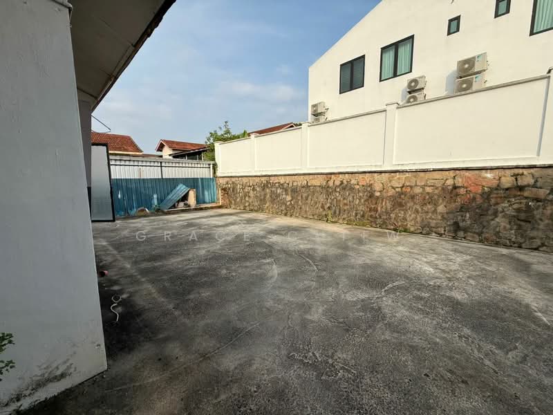 Shop for Rent in Johor Bahru (Johor) - Grace Chiew - Exterior - PropertyGuru.com.my