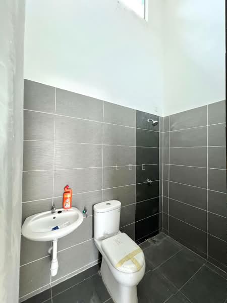 Semi-Detached House for Sale in Ipoh (Perak) - CY Lee - Bathroom - PropertyGuru.com.my