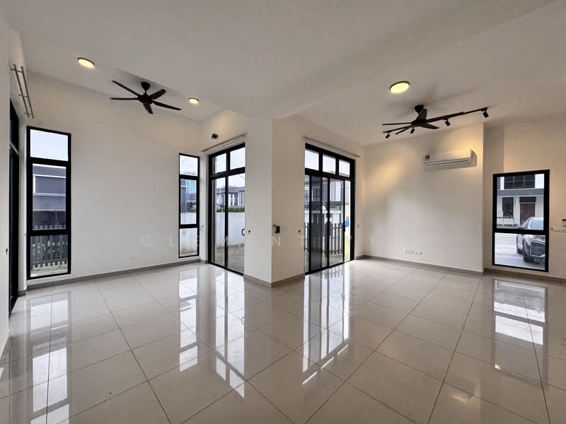 Semi-Detached House for Rent in Setia Alam (Selangor) - Clement Yew - Living Room - PropertyGuru.com.my