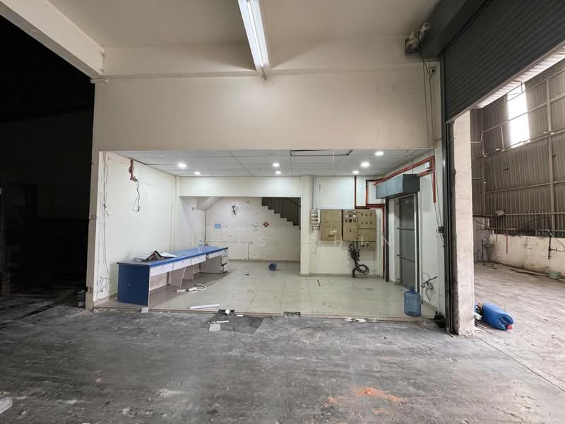 Terrace Factory for Sale in Taman Perindustrian Cemerlang (Ulu Tiram) - Chris Chin - Interior - PropertyGuru.com.my