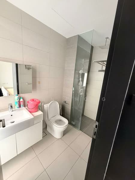 Service Residence for Rent at Skyluxe On The Park Bukit Jalil - Yenn Chong - Bathroom - PropertyGuru.com.my