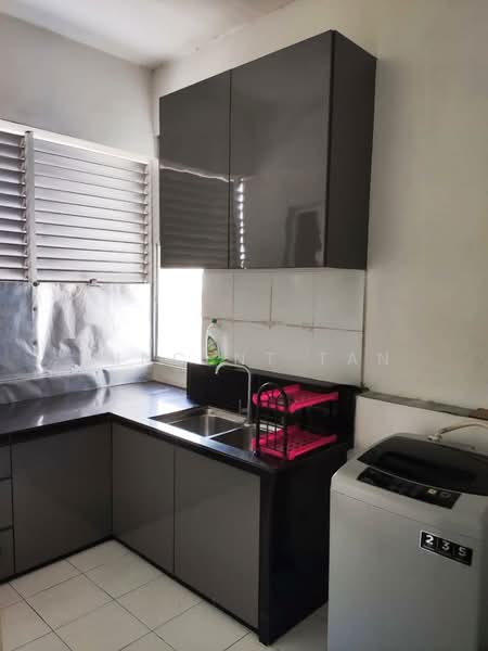 Condominium for Rent at Elit Heights @ Bayan City - Vincent Tan - Kitchen - PropertyGuru.com.my