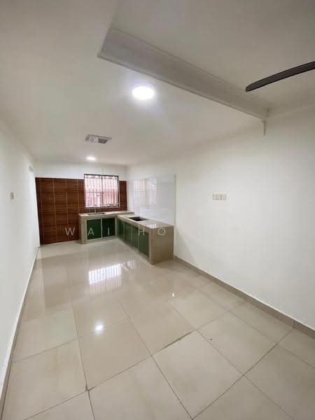 1-storey Terraced House for Sale in Taman Johor Jaya (Johor Bahru) - Wai Hoe Ng - Kitchen - PropertyGuru.com.my