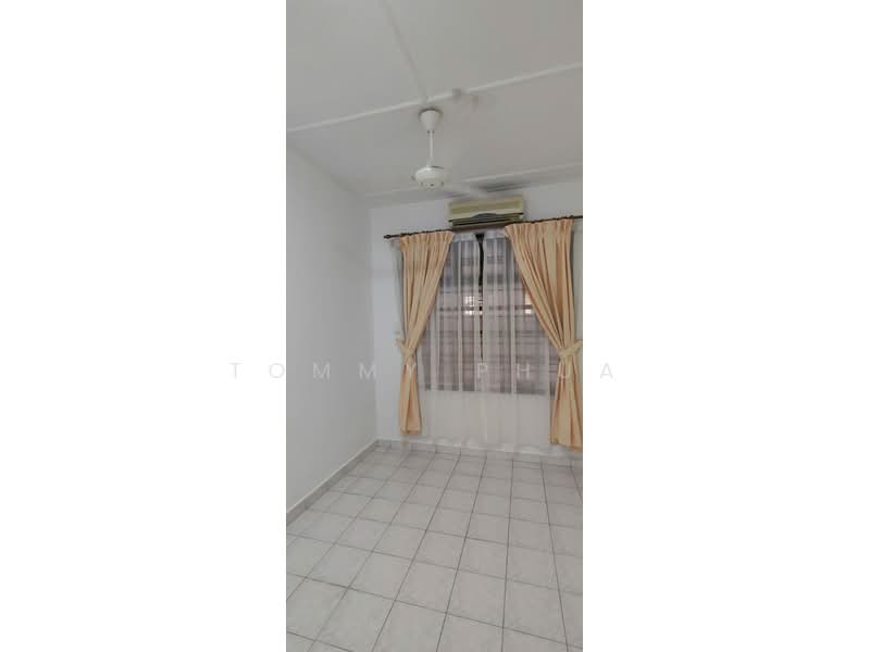 1.5-storey Terraced House for Rent in Taman Pelangi Indah (Ulu Tiram) - Tommy Phua - Interior - PropertyGuru.com.my