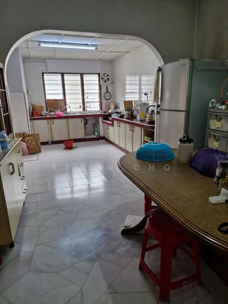 1-storey Terraced House for Sale in Taman Mawar (Bandar Kinrara) - Bryan Cho - Kitchen - PropertyGuru.com.my